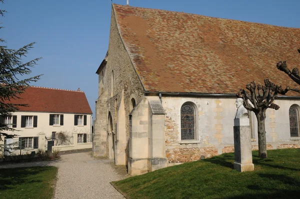 Ile de france, die alte Kirche von ecquevilly — Stockfoto