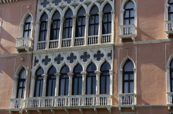 Italië, oude paleis in de buurt van canal Grande in Venetië — Stockfoto