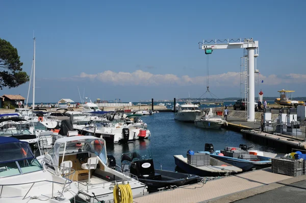 Gironde, zeilschepen in de haven voor lege cap ferret — Stockfoto