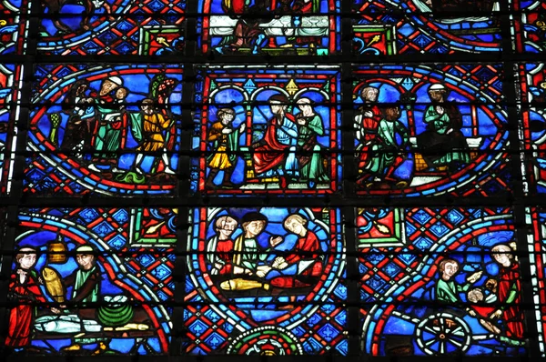 Cathedral stained glass window of Rouen in Normandy — Stock Photo, Image