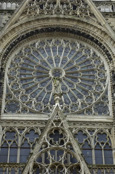 Kathedraal glasraam van rouen in Normandië — Stockfoto