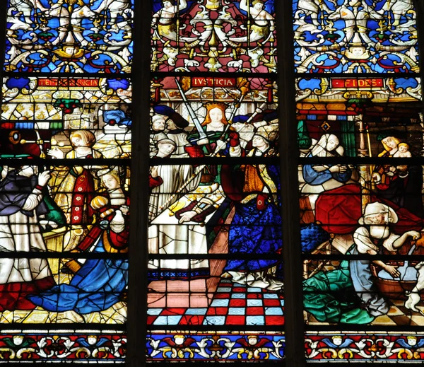 Catedral vitral de Rouen na Normandia — Fotografia de Stock