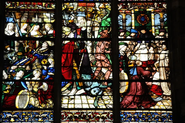 Cathedral stained glass window of Rouen in Normandy — Stock Photo, Image