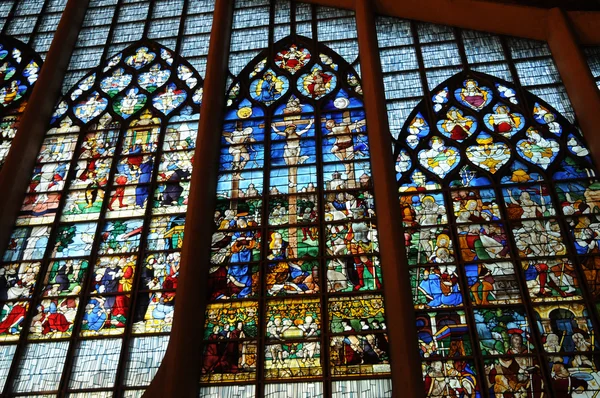 Francia, Iglesia de Sainte Jeanne d Arc en Rouen — Foto de Stock