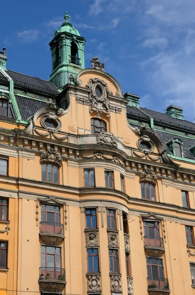 瑞典，老豪华大厦在斯德哥尔摩的中心 — 图库照片