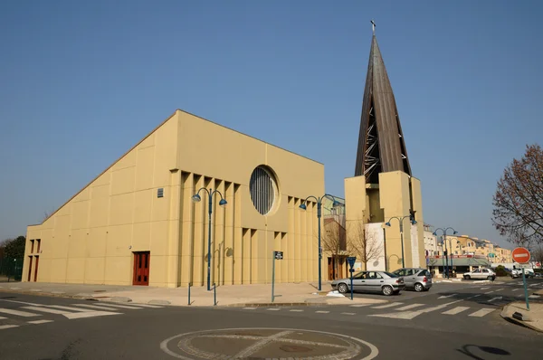 Val d oise, sainte claire kyrka i vaureal — Stockfoto