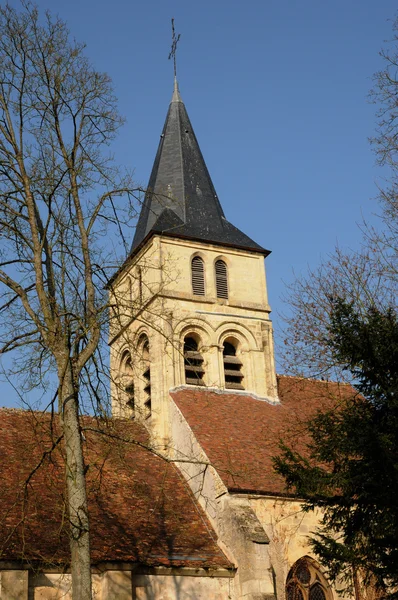 Isla de Francia, la iglesia gótica de Themericourt — Foto de Stock