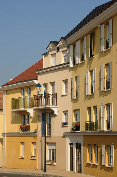 Isla de Francia, bloque residencial en Vaureal —  Fotos de Stock