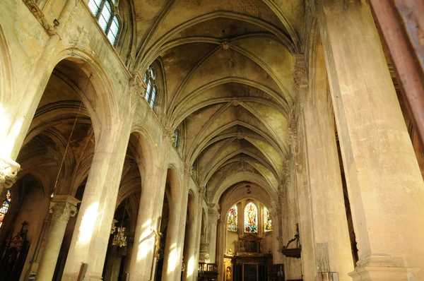 Frankrijk, het interieur van de kathedraal van pontoise — Stockfoto