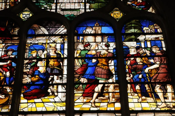 Francia, vidriera en la catedral de Pontoise — Foto de Stock
