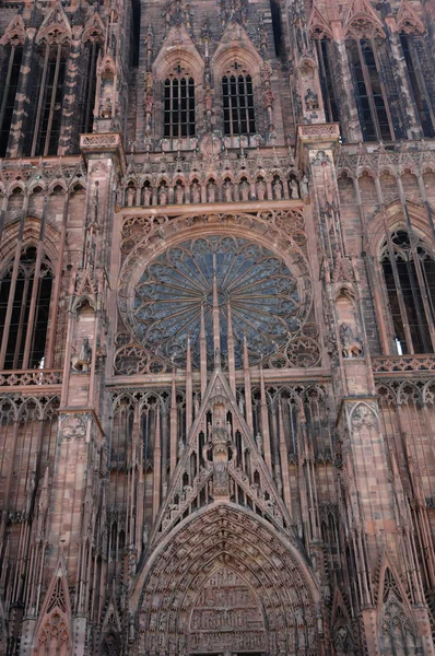 法国的阿尔萨斯地区的斯特拉斯堡大教堂 — 图库照片