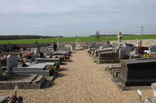 Val d Oise, antigua tumba en el cementerio de Courdimanche —  Fotos de Stock