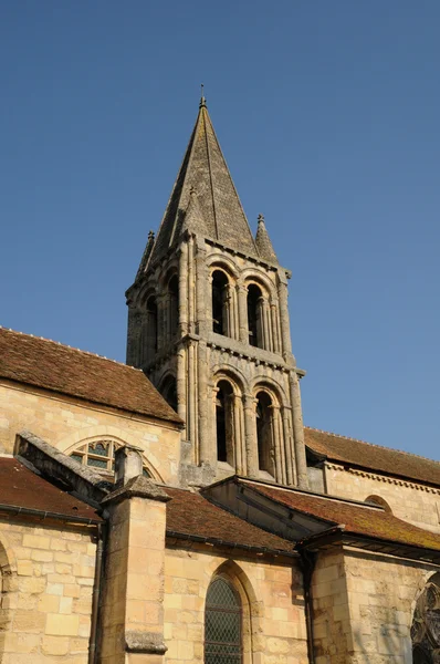 Ile de France, a antiga igreja de Jouy Le Moutier — Fotografia de Stock