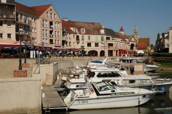 Francie, cergy přístavu ve městě cergy-pontoise — Stock fotografie