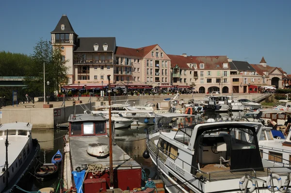 Francia, Port Cergy en Cergy-Pontoise —  Fotos de Stock