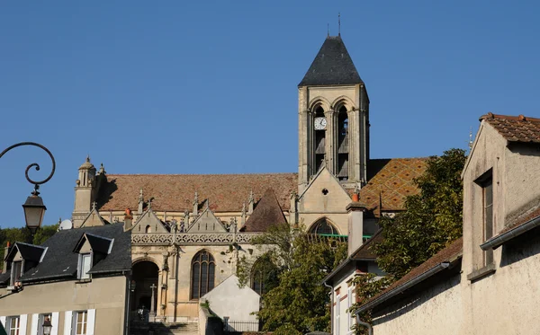 Ile de france, den gotiska kyrkan av vetheuil — Stockfoto
