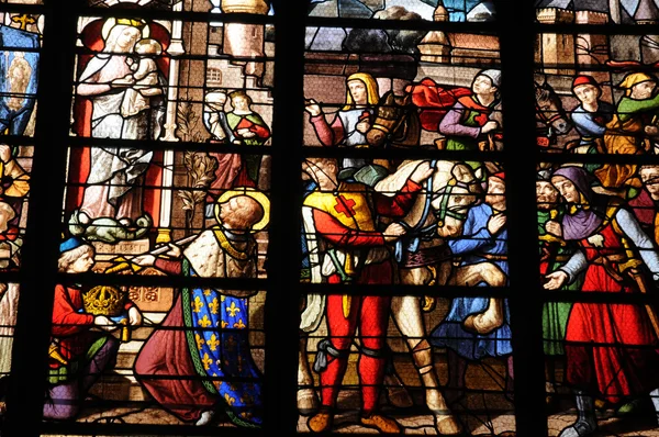 Frankrike, målat glasfönster i katedralen i pontoise — Stockfoto