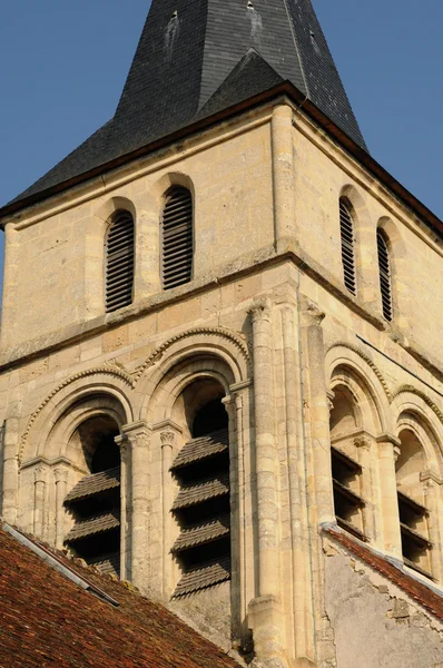 Ile de France, готична церква Themericourt — стокове фото