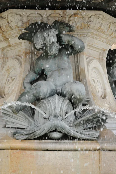 法国、 喷泉交易所广场在波尔多 — 图库照片