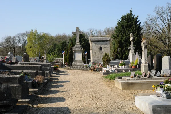 Frankrike, kyrkogården av boisemont i val d oise — Stockfoto
