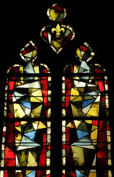 Франція, вікно вітражі в соборі Pontoise — стокове фото