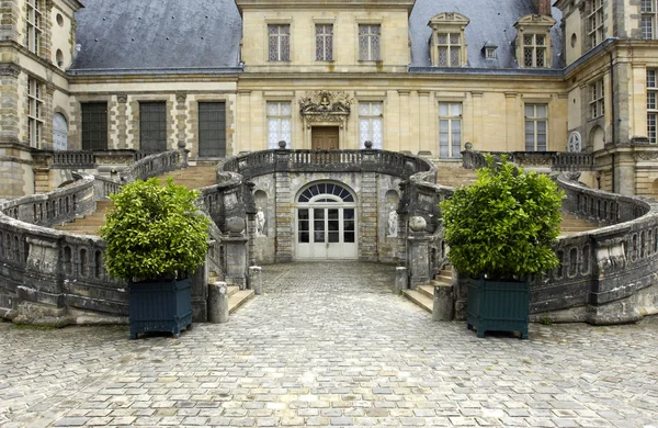 法国，ile de 法国，枫丹白露城堡的楼梯 — 图库照片