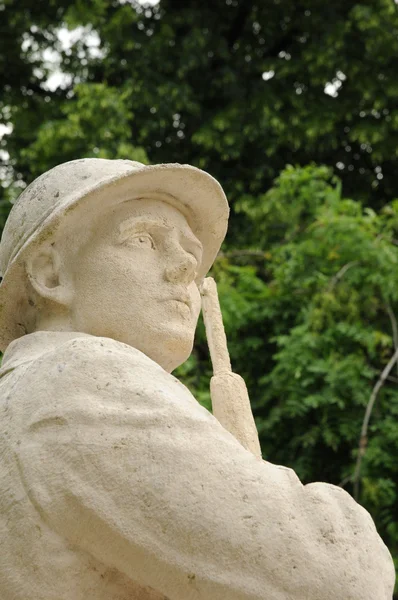Fransa, les mureaux bir savaş anıtı — Stok fotoğraf
