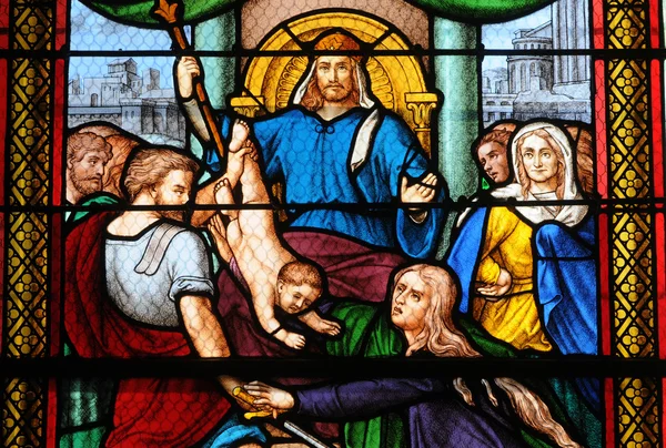 Francia, vidriera en la iglesia de Les Mureaux —  Fotos de Stock