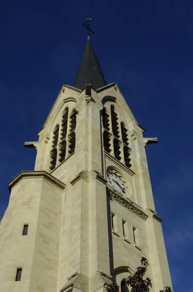 França, Yvelines, a igreja de Les Mureaux — Fotografia de Stock