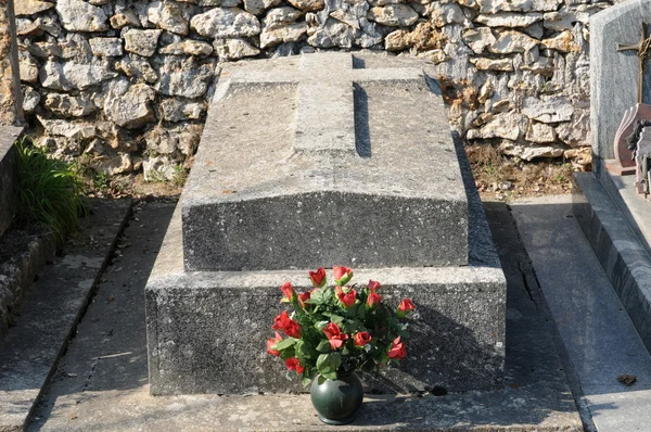Франция, кладбище Буасемон в Валь-д "Уаз — стоковое фото