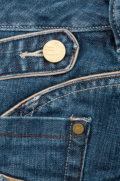 Ткань из синих джинсов с карманом — стоковое фото