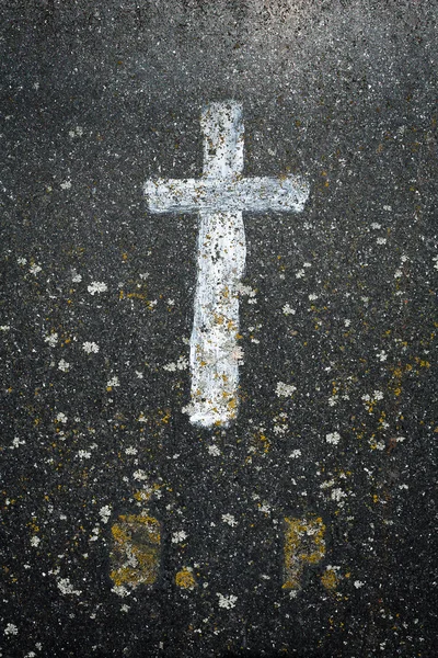 Cruz na pedra — Fotografia de Stock