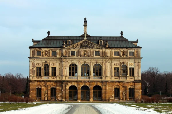 Schloss Im garten grossen Telifsiz Stok Fotoğraflar