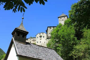 Kale taufers ve kilise