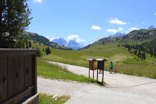 Alpe nelle Alpi dolomitiche — Foto Stock