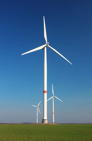 Szél turbina energia rotor és a mező Jogdíjmentes Stock Fotók