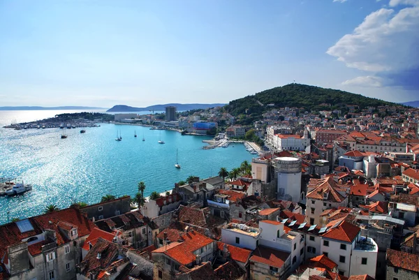 Vista de split puerto y ciudad marjan colina-Croacia — Stockfoto