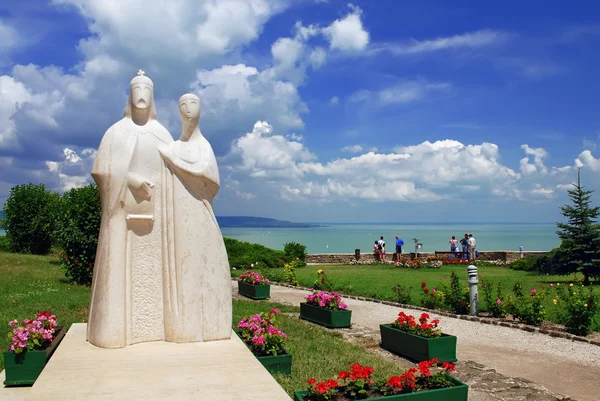 Statua dei re ungheresi sull'abbazia di Tihany a Balaton - Ungheria — Foto Stock