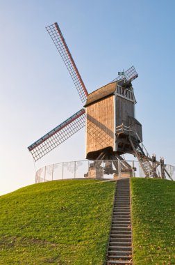 Rüzgar değirmeni brugge - Belçika, düşük ışık almayan
