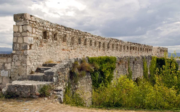 Kamenné zdi na knin pevnosti - Chorvatsko — Stock fotografie