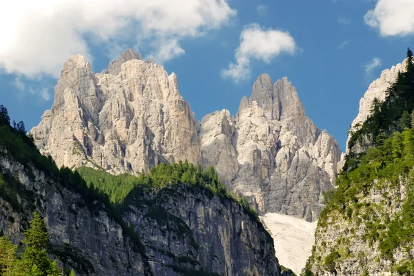 Dolomiti - Val Cimoliana? Taş tepeler — Stok fotoğraf