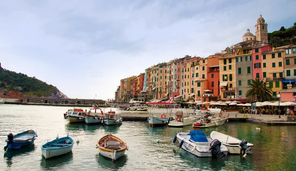 Λιμάνι και σπίτια στο Porto venere; Liguria - Ιταλία — Φωτογραφία Αρχείου