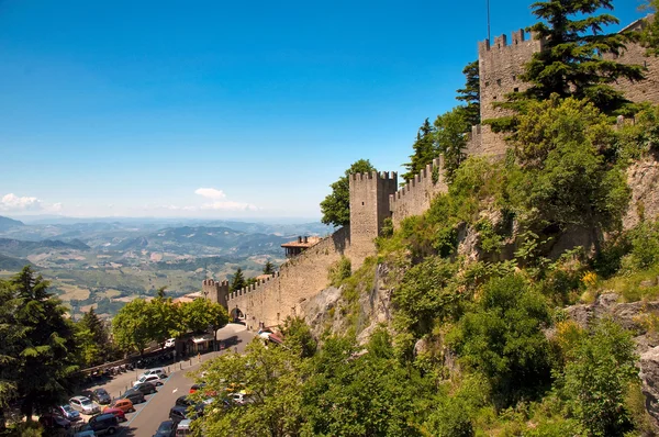 Ściany i krajobraz repubblica di san Marino — Zdjęcie stockowe