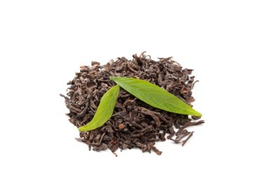 pu-erh çay ve taze çay yaprakları