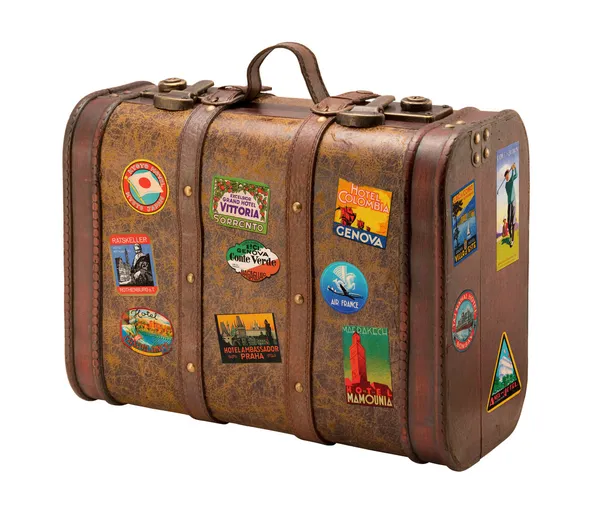 Vecchia valigia Adesivi di viaggio isolati con un percorso di ritaglio — Foto Stock