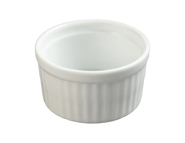 Ceramiczne ramekin na białym tle ze ścieżką przycinającą — Zdjęcie stockowe