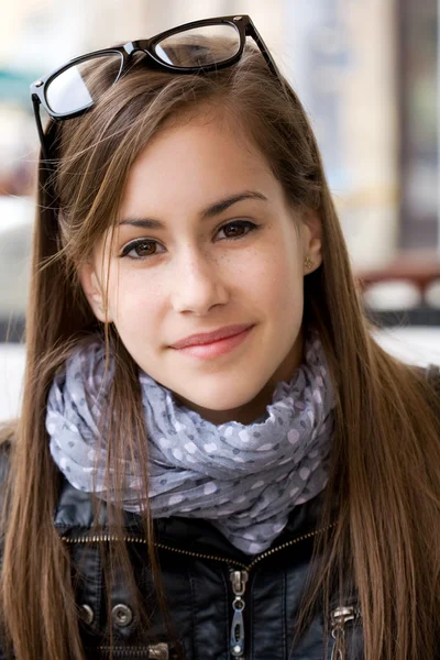 Cute young teen student girl. — Stock Photo, Image