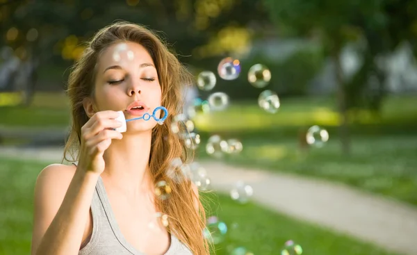 Lätt som blåser bubblor. — Stockfoto