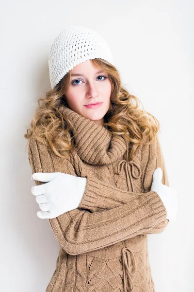 Piękne zimowe moda dziewczyna. — Zdjęcie stockowe