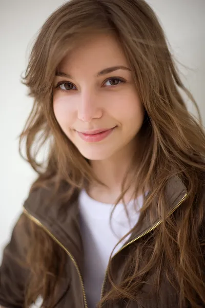 Detailní portrét nádherná mladá brunetka. — Stock fotografie